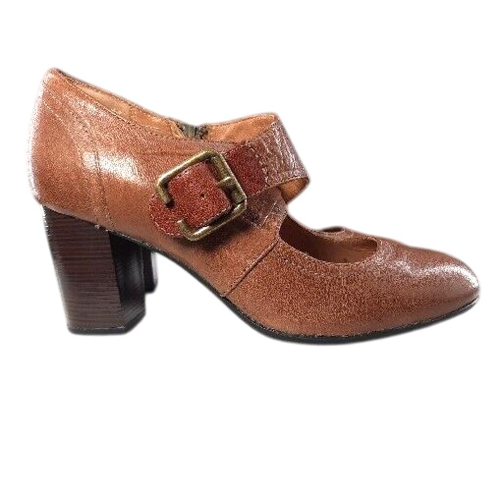 Clarks Indigo Town Club Leather Mary Jane Pumps Size 7.5 Brown Block Heel Buckle